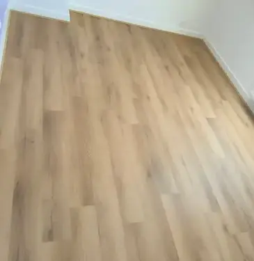 poseur de parquet à Chartres de Bretagne - image 3